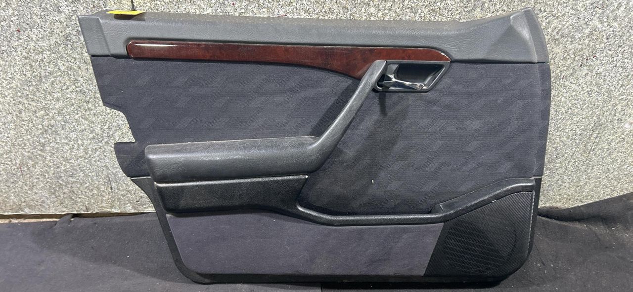 обшивка двери передняя левая Mercedes-Benz C-Класс W202/S202 (1993 - 1997) - фото №1