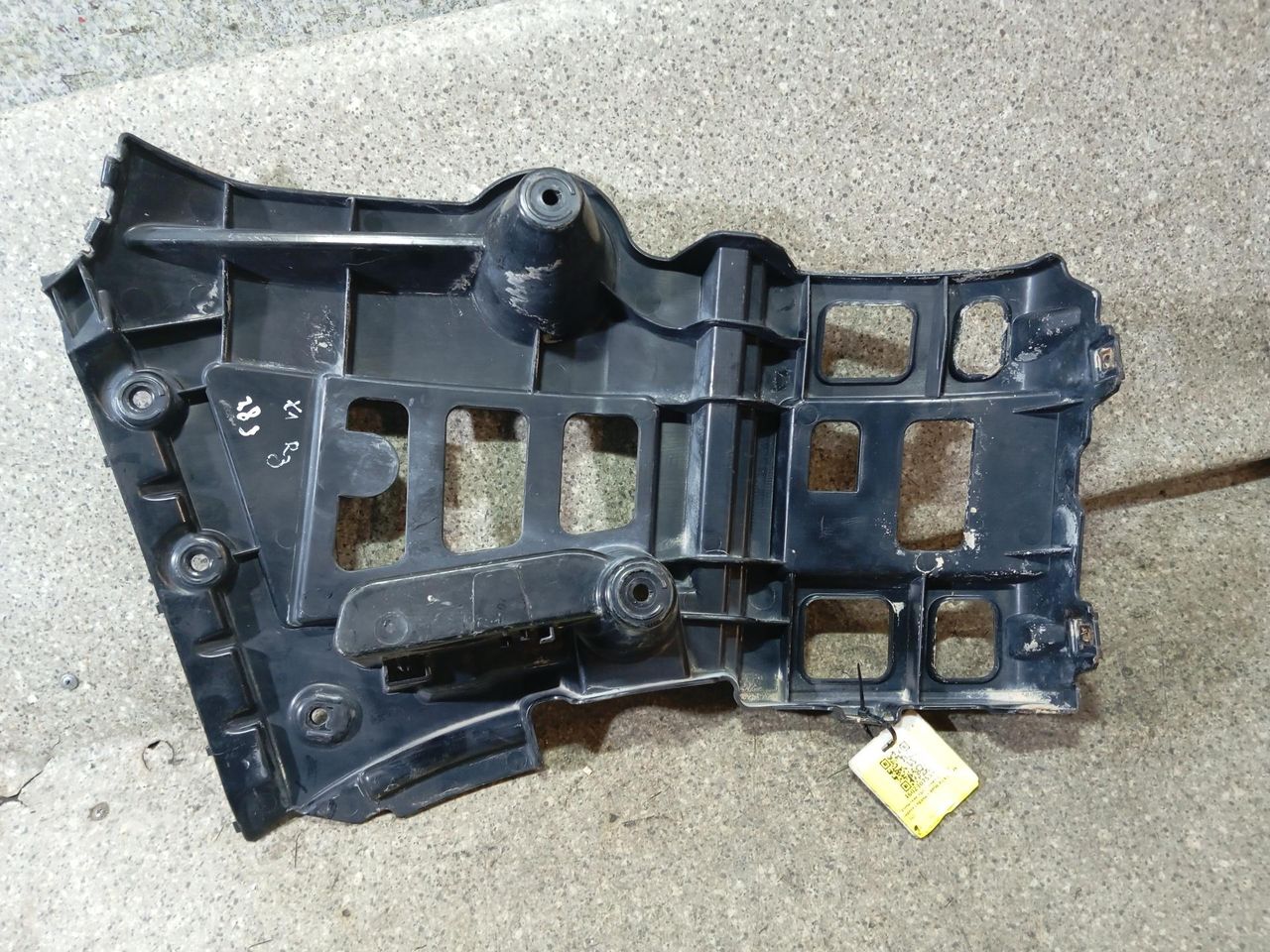 Крепление бампера заднего BMW X1 E84 (2009 - 2012), 51122991780 - фото №1