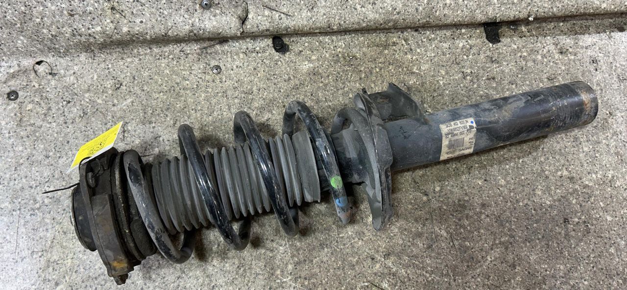 стойка передняя левая Volkswagen Passat B6 (2005 - 2010), 2.0 л., TDi, дизель, 3C0413031N - фото №1