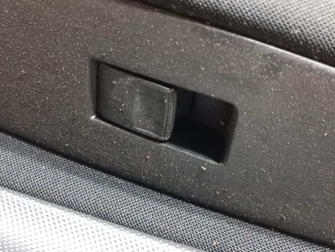кнопка стеклоподъемника двери Toyota Auris 1 поколение (2006 - 2009) - фото №1