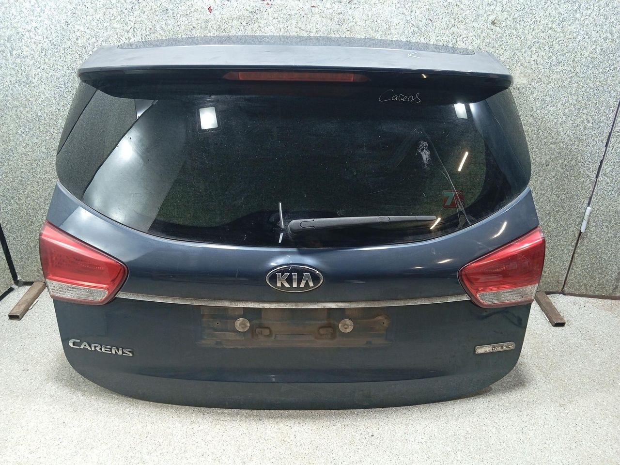 крышка багажника (дверь 3-5) Kia Carens 3 поколение (2013 - 2019), минивэн - фото №1