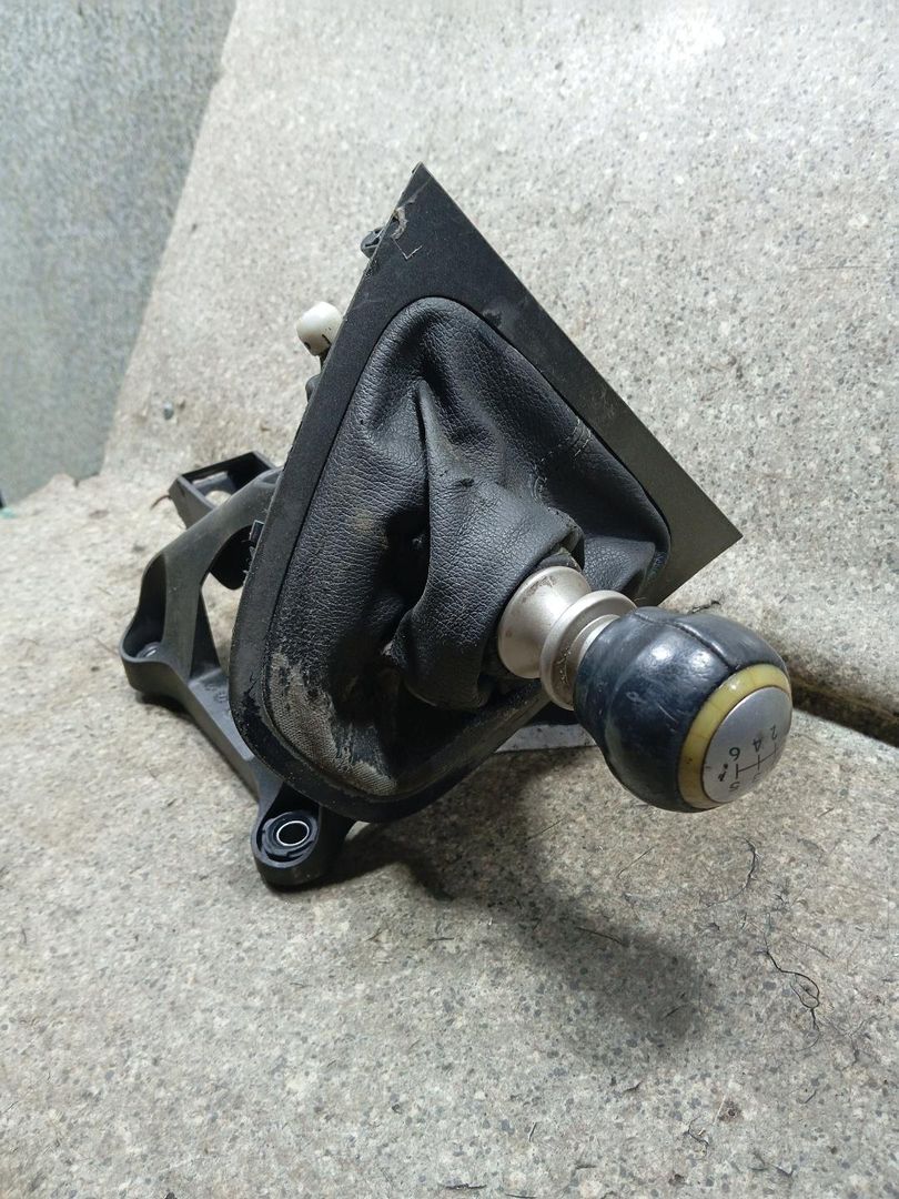 кулиса Toyota Auris 1 поколение (2006 - 2009), 2.0 л., дизель, МКПП - фото №1