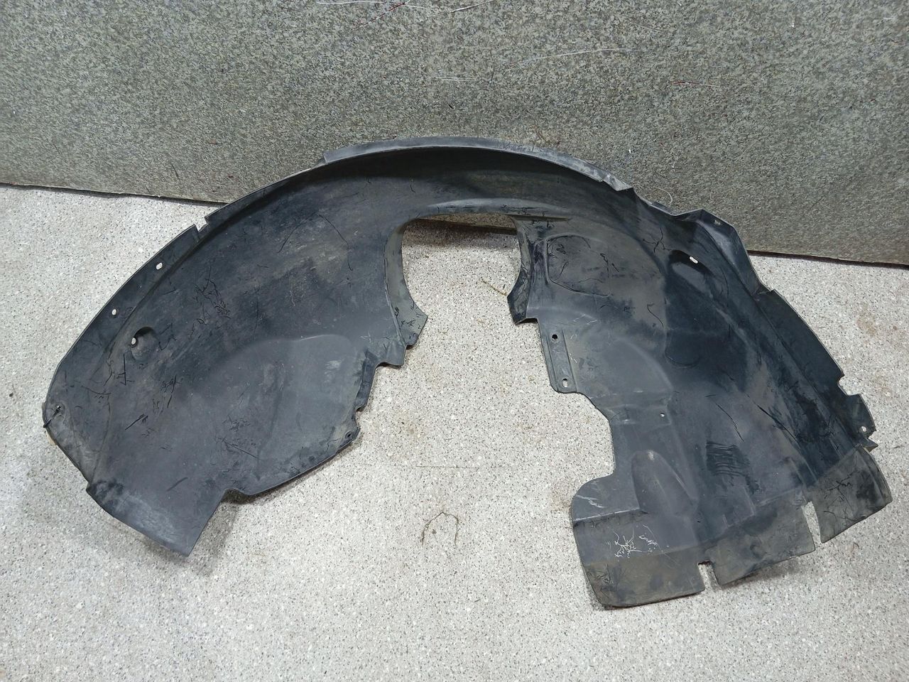 защита арок передняя правая (подкрылок) Ford Focus 3 поколение (2011 - 2015), универсал, AM51R16114BF - фото №1