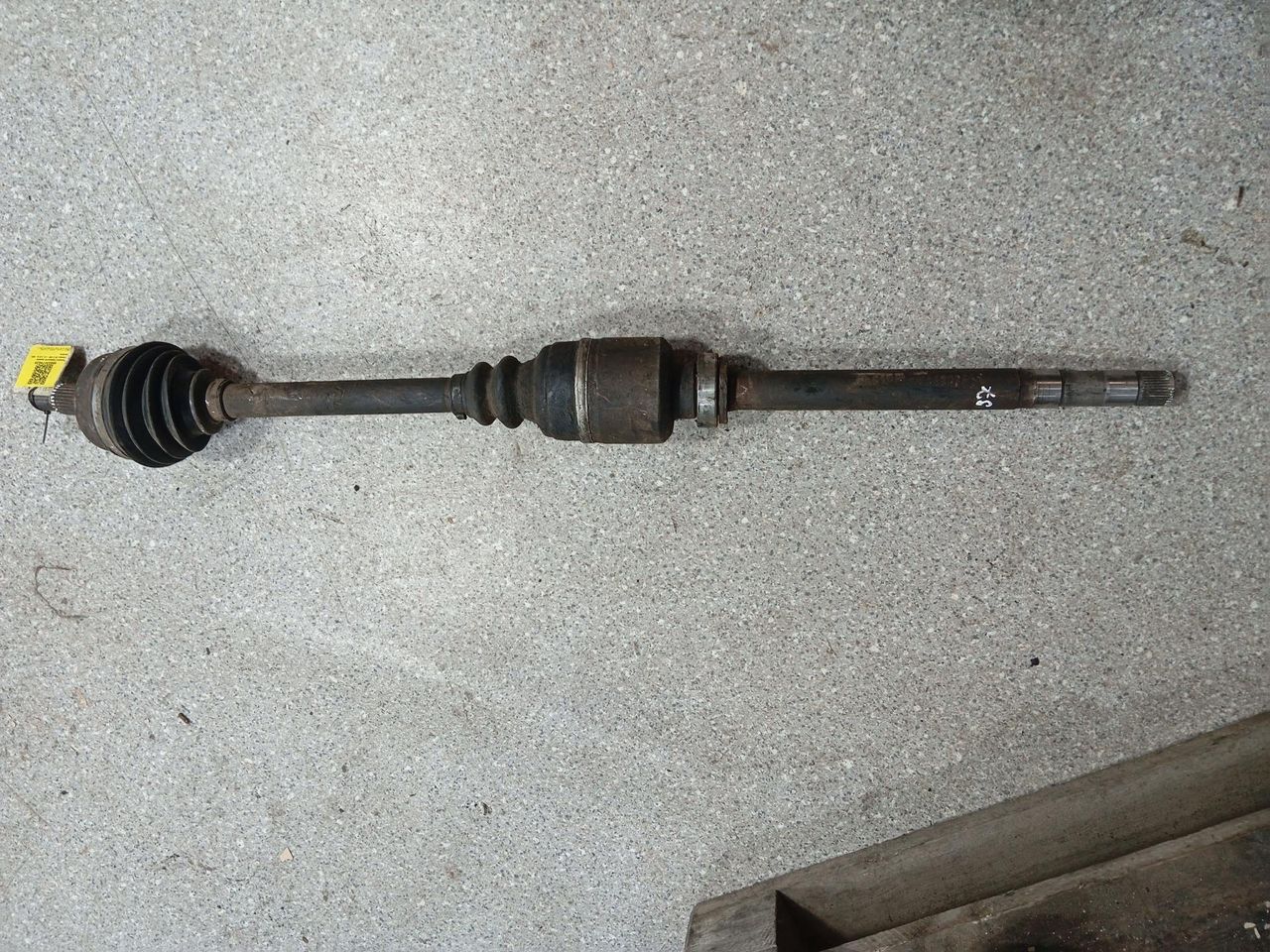 полуось передняя правая (приводной вал, ШРУС) Citroen C8 2 поколение (2008 - 2012), 2.0 л., HDi, дизель, передний привод - фото №1