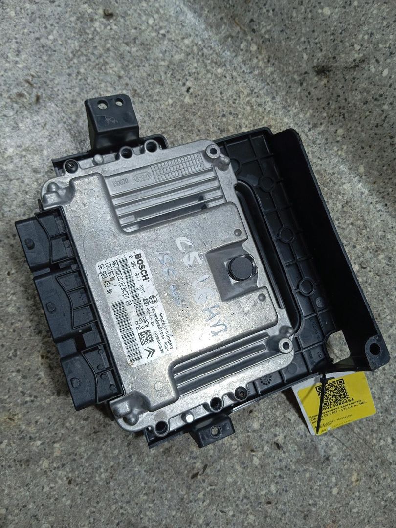 блок управления двигателем Citroen C5 2 поколение (2008 - 2017), 1.6 л., HDi, дизель, 0281011561, 9658945380 - фото №1