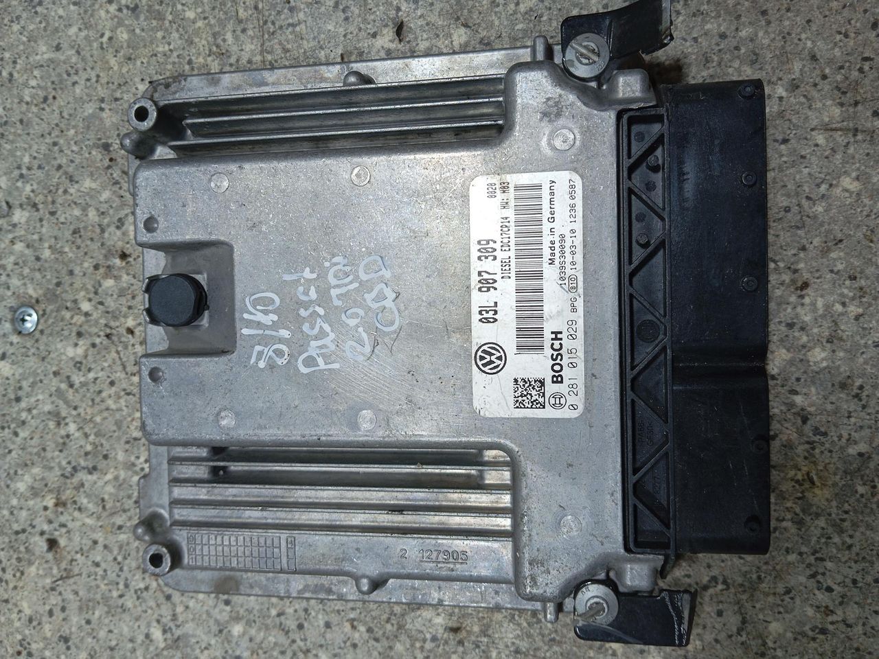 блок управления двигателем Volkswagen Passat B6 (2005 - 2010), 2.0 л., TDi, дизель, 03L907309, 0281015029 - фото №1