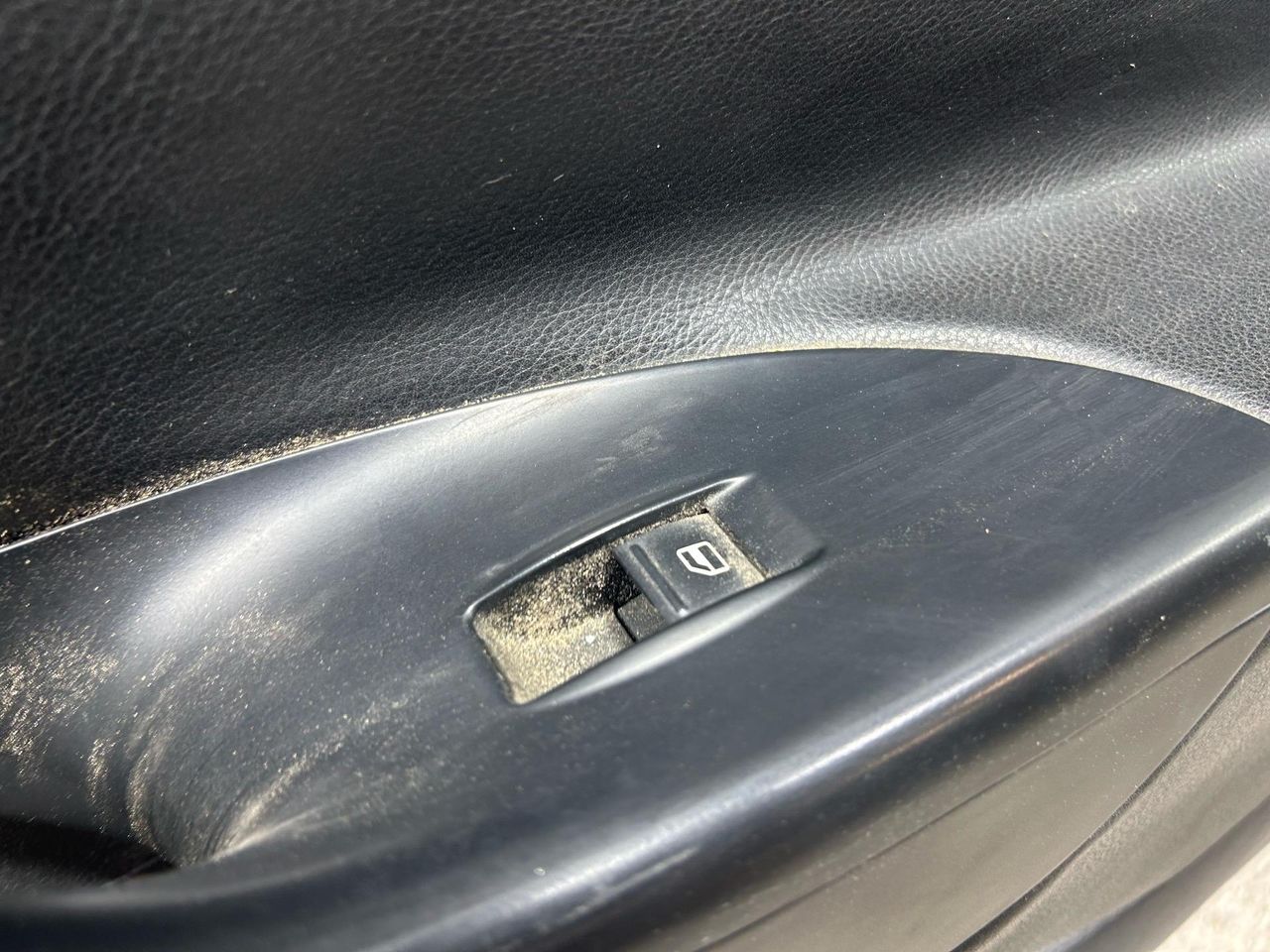 кнопка стеклоподъемника двери Volkswagen Passat B6 (2005 - 2010) - фото №1