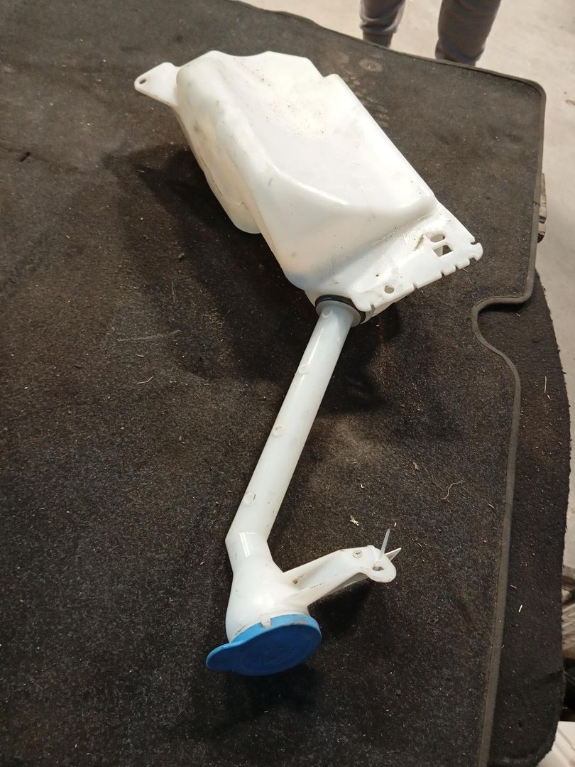 бачок омывателя Nissan Qashqai 1 поколение (2006 - 2010), 1.5 л., дизель, 28910-JD000 - фото №1