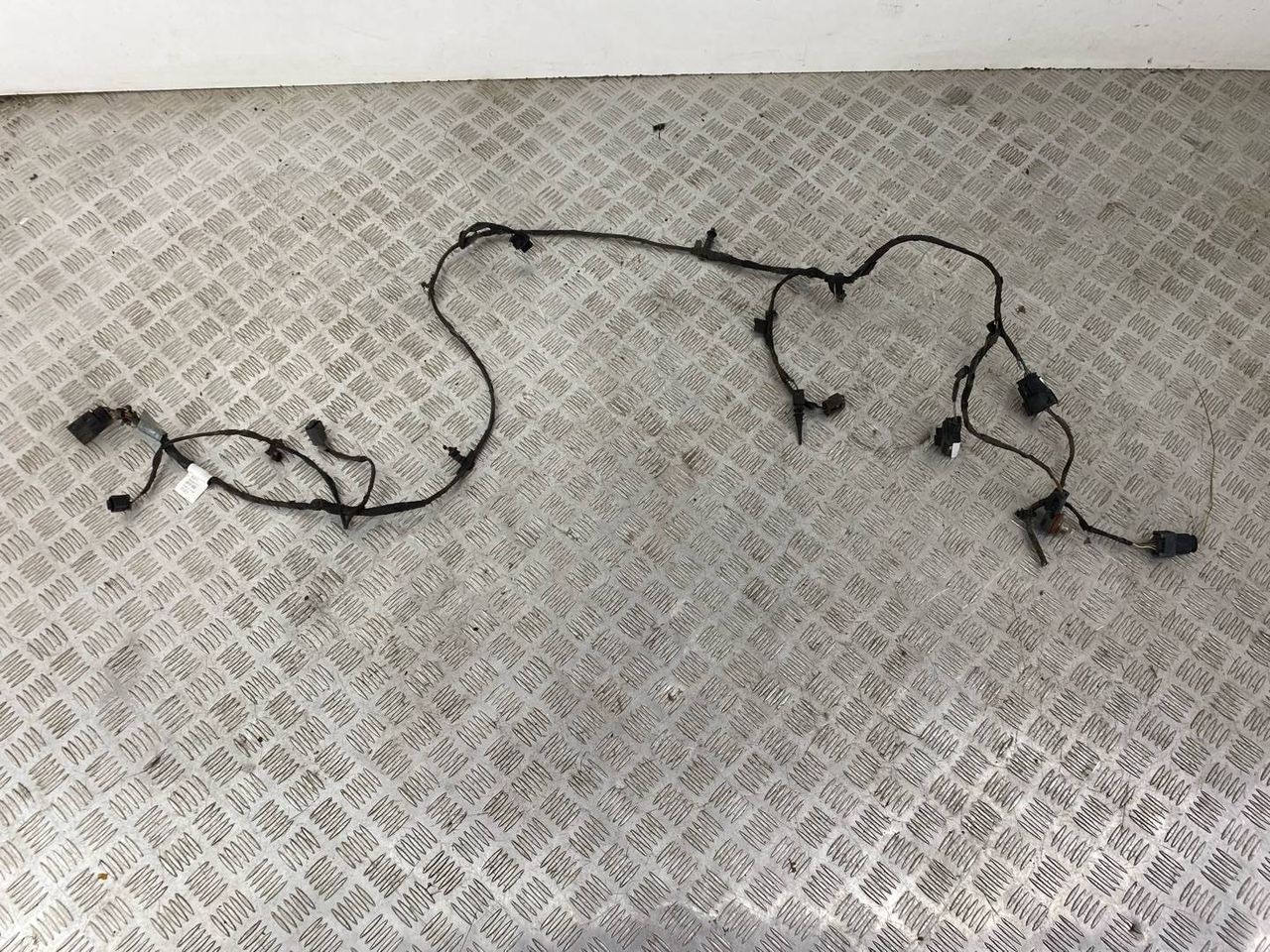 проводка датчиков парковки BMW 5 серия F07/F10/F11 2011, 2.0 л., N47 D20 C, дизель, МКПП, седан, задний привод, правый руль, 61129232531 - фото №1