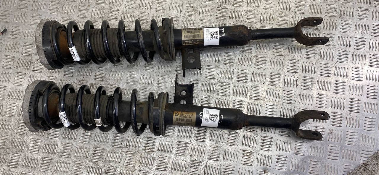 амортизатор передний левый BMW 5 серия F07/F10/F11 2011, 3.0 л., N57 D30 A, дизель, АКПП, black sapphire metallic (475), хетчбэк 5 дв., задний привод, правый руль, 31316795445, 31316795446, 6795445, 6795446 - фото №1