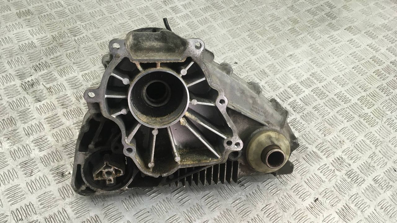 раздаточная коробка BMW X6 M E71/E72 2010, 4.4 л., S63 B44 A, бензин, АКПП, carbonschwarz metallic (416), внедорожник 5 дв., полный привод, 27107599887, 7599887