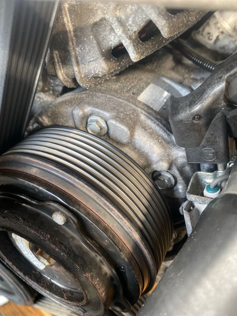 компрессор кондиционера BMW 5 серия F07/F10/F11 2011, 3.0 л., N57 D30 A, дизель, АКПП, sophistog brillan metallic (a90), универсал, задний привод, правый руль, 7SBU17C, 6987890, 64526987890