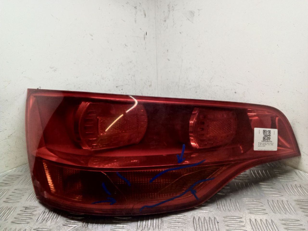 фонарь задний левый Audi Q7 4L 2007, 3.0 л., BUG, дизель, АКПП, полный привод, правый руль