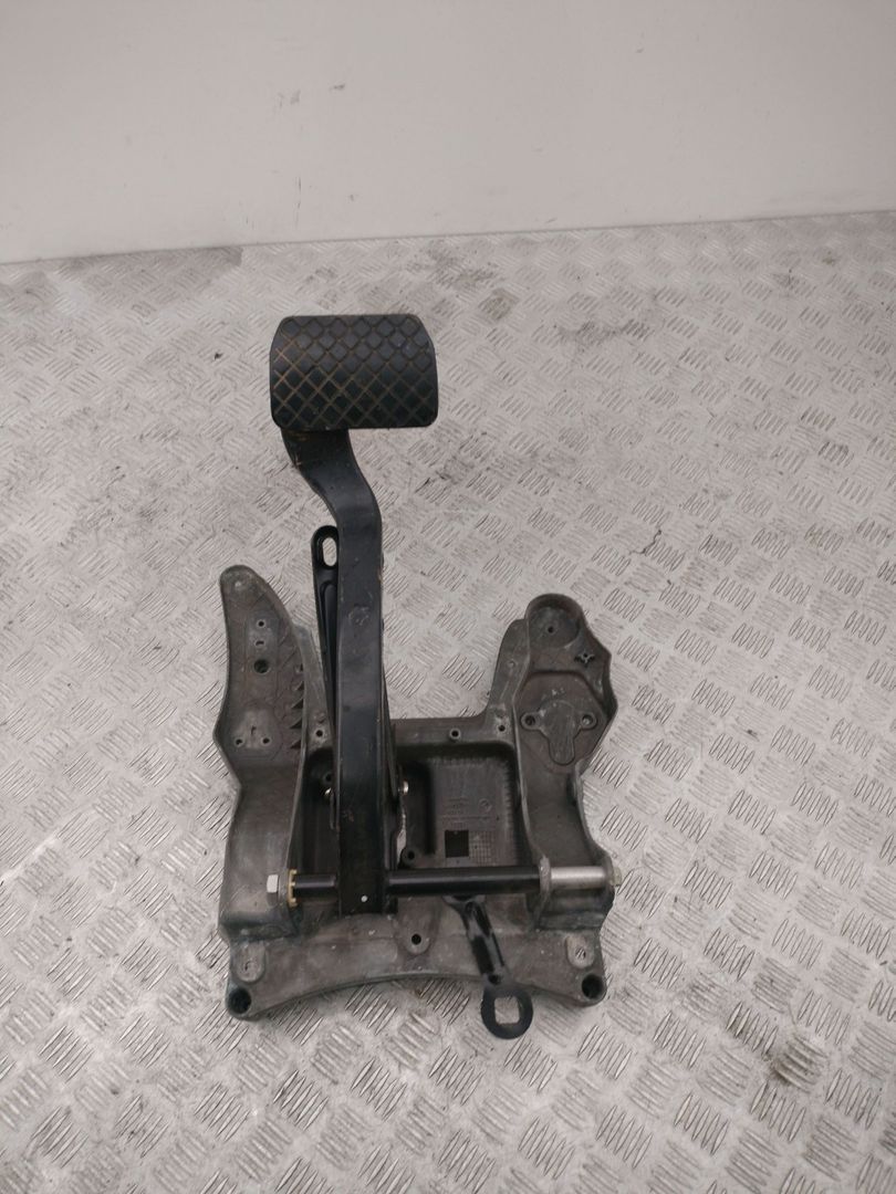 узел педальный (блок педалей) Audi Q7 4L 2007, 3.0 л., BUG, дизель, АКПП, полный привод, правый руль, 7L8723031C