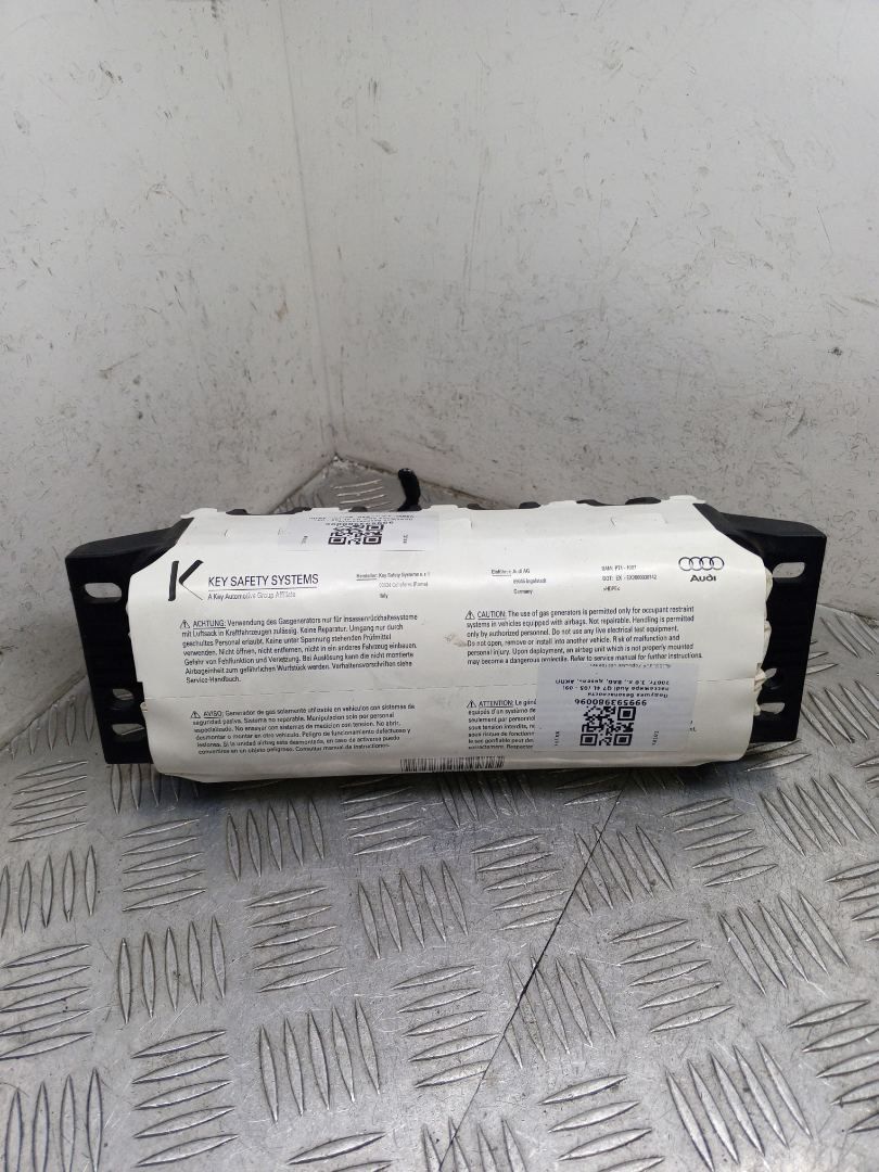 подушка безопасности пассажира Audi Q7 4L 2007, 3.0 л., BUG, дизель, АКПП, полный привод, правый руль, 4L0880204