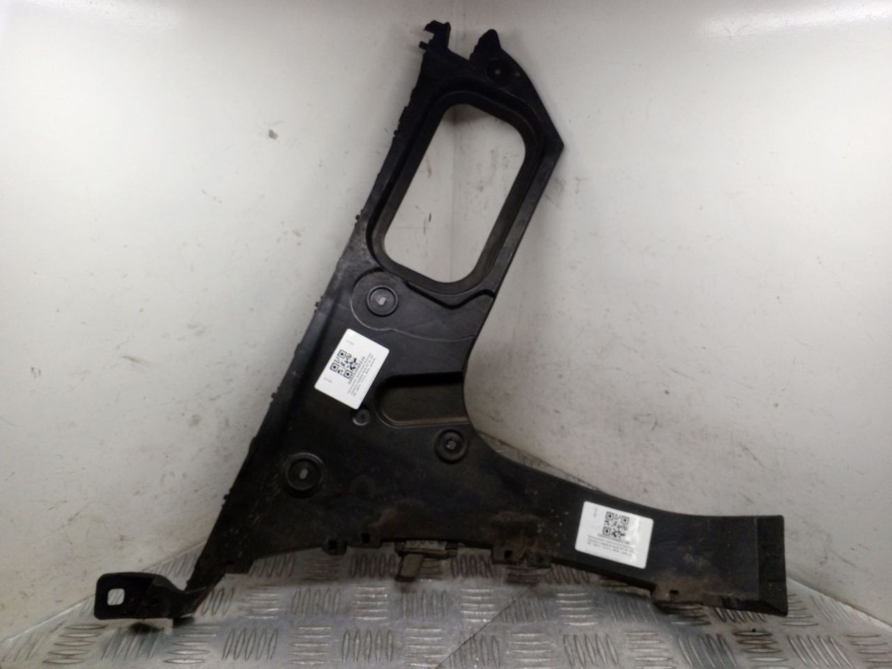 Крепление бампера заднего Audi Q7 4L 2007, 3.0 л., BUG, дизель, АКПП, полный привод, правый руль, 4L0807454A