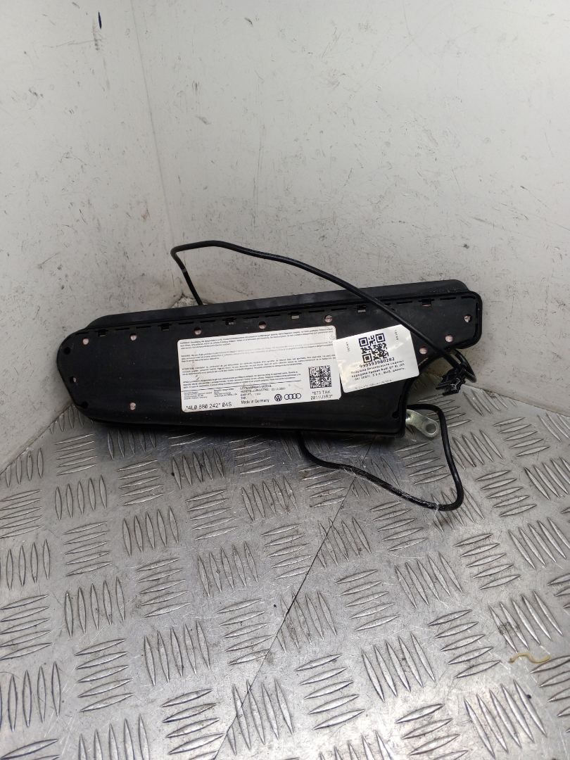 подушка безопасности сиденья Audi Q7 4L 2007, 3.0 л., BUG, дизель, АКПП, полный привод, правый руль, 4L0880242