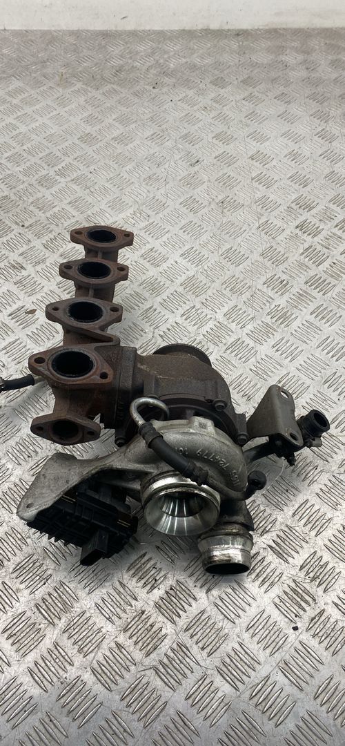 турбина BMW 5 серия F07/F10/F11 2011, 2.0 л., N47 D20 C, дизель, МКПП, 8515187, 11658515187 - фото №1