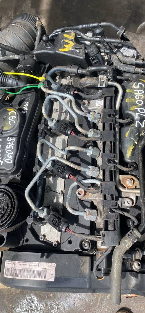 форсунка Volkswagen Passat B6 2010, 2.0 л., CBDC, дизель, МКПП, 03L130277