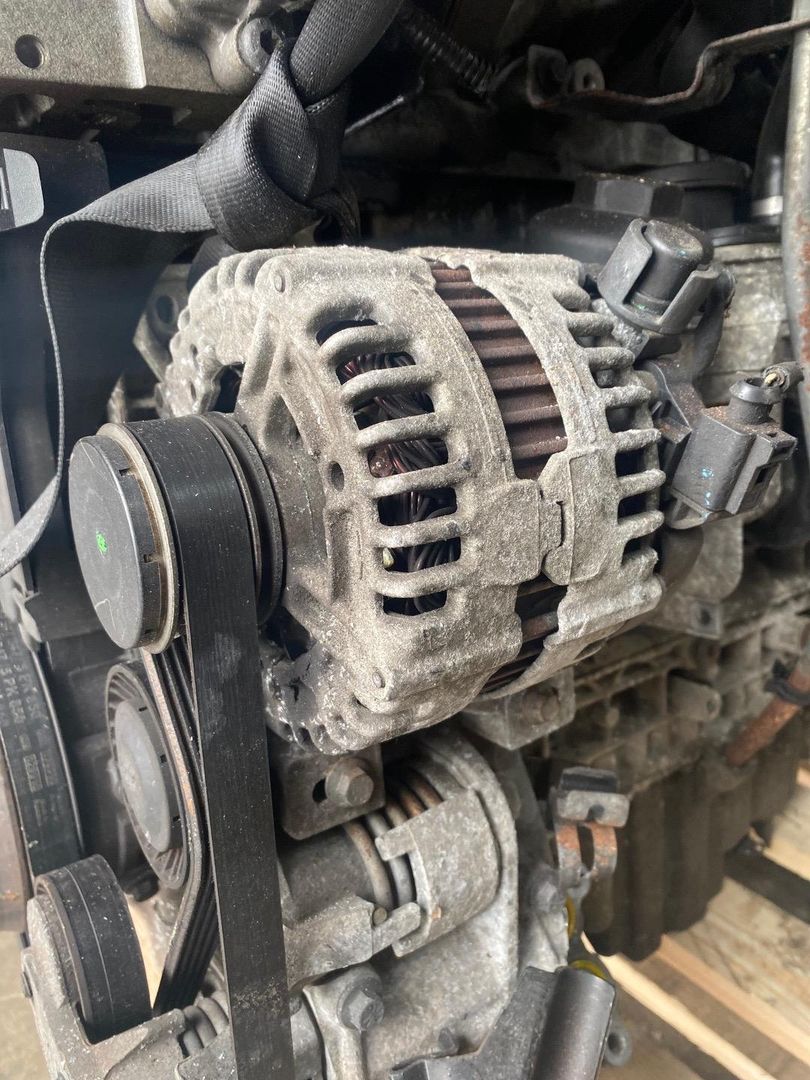 генератор Volvo C30 1 поколение 2007, 2.4 л., D 5244 T8, дизель, АКПП, 30773111