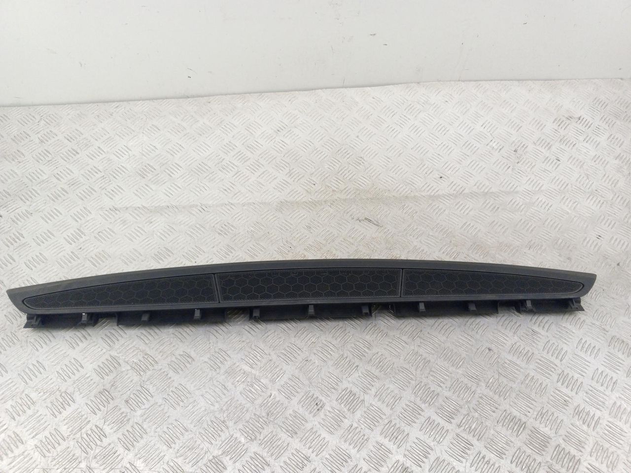 пластик BMW 7 серия G11/G12 G11 2018, 3.0 л., B57 D30 A, дизель, АКПП, singapore grau metallic (b41), седан, полный привод, правый руль, 7355373, 51467355373 - фото №1