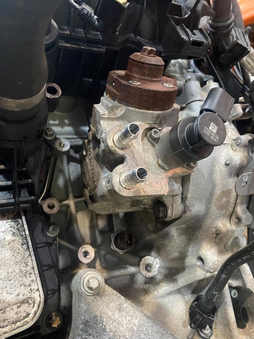 ТНВД BMW 3 серия F30/F31/F34 [рестайлинг] F30 2015, 2.0 л., N47 D20 C, дизель, МКПП, estoril blau (b45), седан, полный привод, правый руль