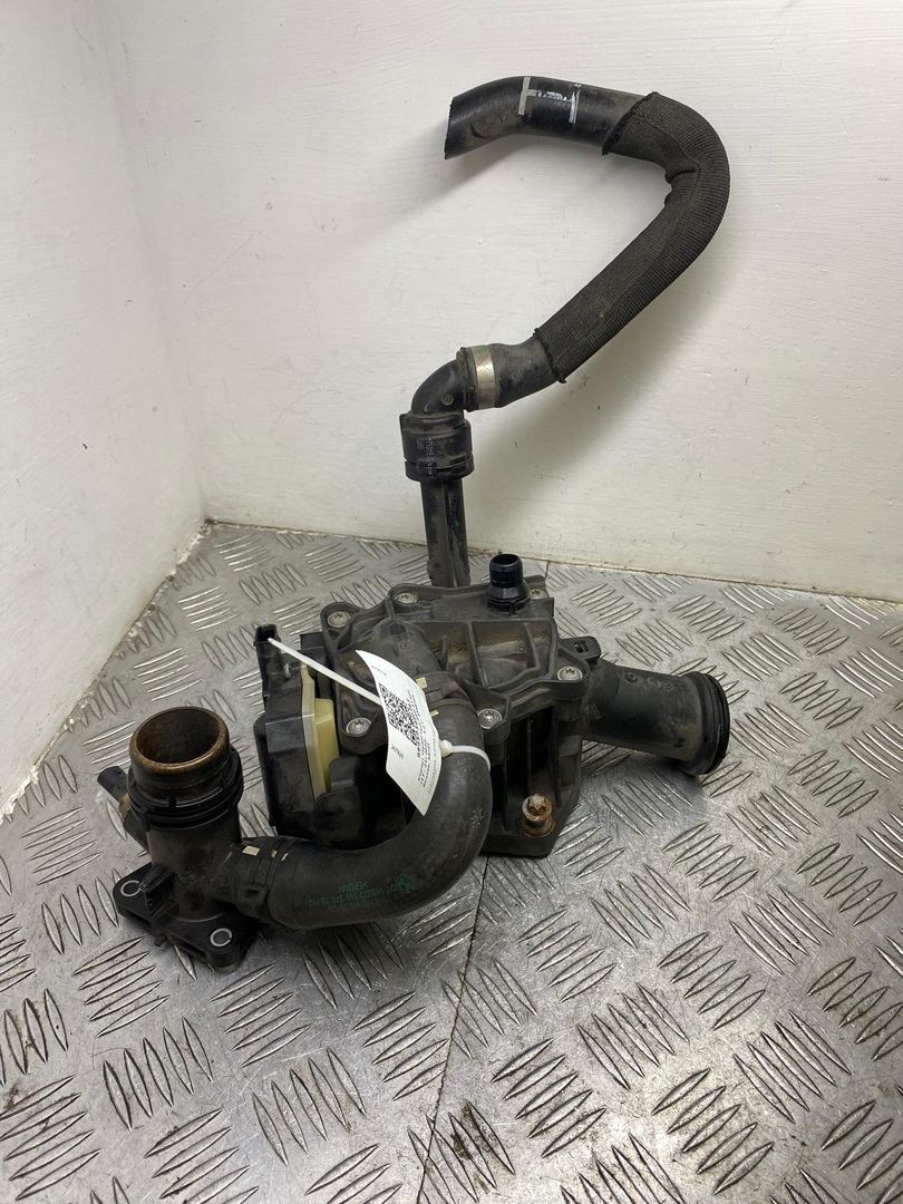 корпус термостата BMW X3 G01 2020, 3.0 л., B58 B30 A, бензин, АКПП, brillanteffekt metallic (a90), внедорожник 5 дв., полный привод, правый руль, 11537642854, 7642854 - фото №1