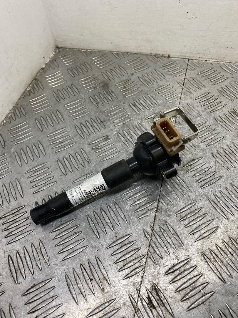 катушка зажигания BMW 3 серия E46 2002, 2.5 л., M54 B25 (256S5), бензин, МКПП, 1748017, 12131748017 - фото №1
