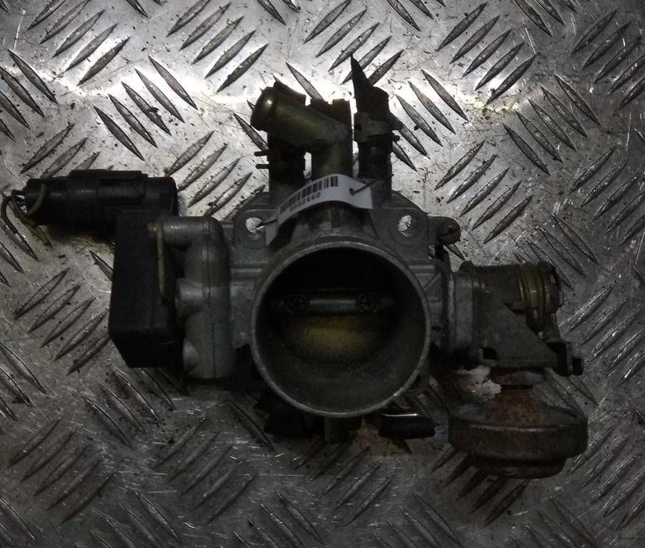 заслонка дроссельная Mazda 626 3 поколение 1990, 2.2 л., i, бензин - фото №1