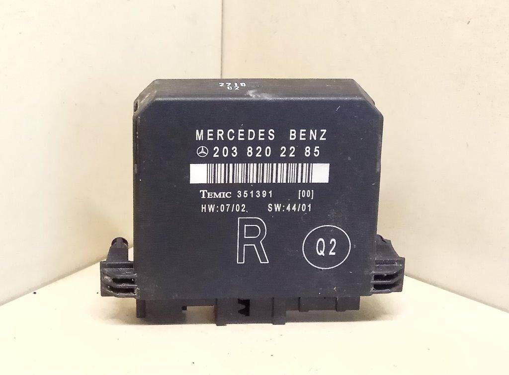 блок комфорта Mercedes-Benz C-Класс W203/S203/CL203 2003, универсал, 2038202285 - фото №1