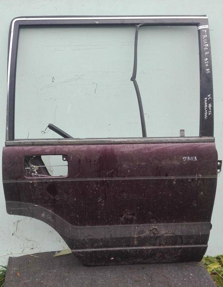 уплотнитель двери Isuzu Trooper 2 поколение 1997, красный