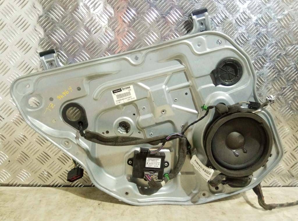 стеклоподъемник электрический задний левый Volvo S80 2 поколение 2008, 3.2 л., i, B 6324 S, бензин, АКПП, белый, седан, передний привод, 0507917102, 7G9T14B534AC, BROSE, S040B - фото №1