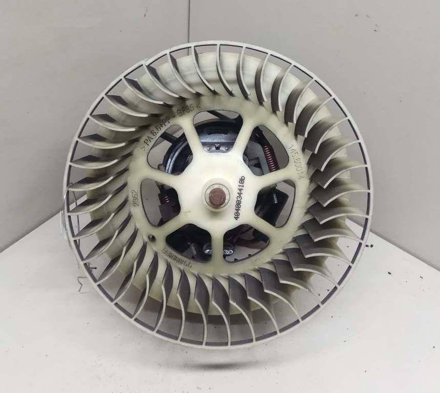 моторчик печки Mercedes-Benz A-Класс W168 1999, 1.4 л., i, M 166.940, бензин, 5МКПП, белый, хетчбэк 5 дв., передний привод, 14560014, A1688201642 - фото №1