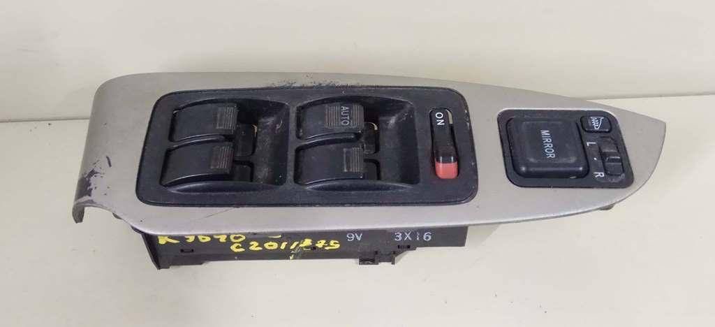 кнопка стеклоподъемника двери передней левой Honda Pilot 1 поколение 2004, 3.5 л., i, J35A4, бензин, АКПП, бежевый, внедорожник 5 дв., полный привод, 35750-S9V-A010M1 - фото №1