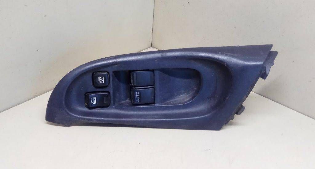 кнопка стеклоподъемника двери передней левой Nissan Almera N16 2002, 254015M510 - фото №1