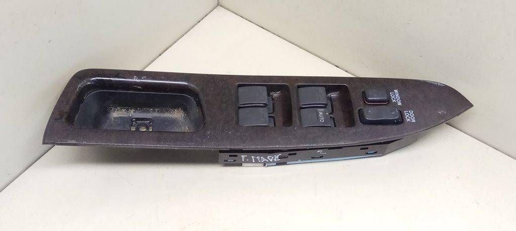 кнопка стеклоподъемника двери передней правой Toyota Mark II 7 поколение X90 1994, 2.5 л., i, 1JZ-GE, бензин, АКПП, белый, седан, полный привод, правый руль, 8482022360 - фото №1