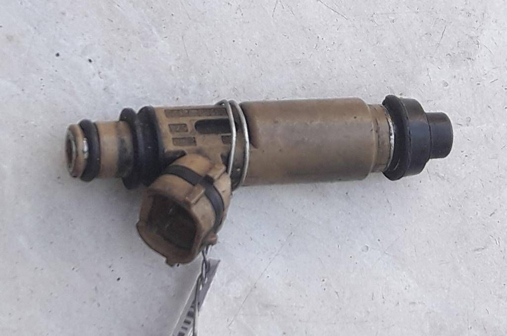 форсунка Toyota Carina E 1 поколение T190 1994, 2.0 л., i, бензин, 2325074170 - фото №1