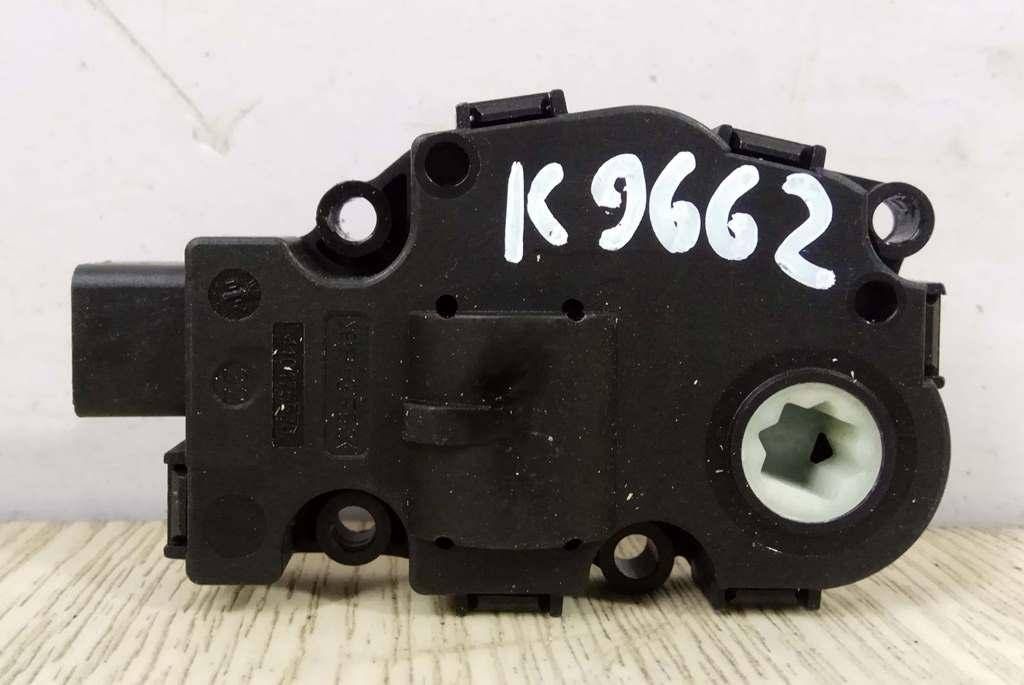 моторчик заслонки печки Mercedes-Benz R-Класс W251 V251.165 2006, 3.5 л., i, M 272.967, бензин, АКПП, бордовый, минивэн, полный привод, EFB336 - фото №1