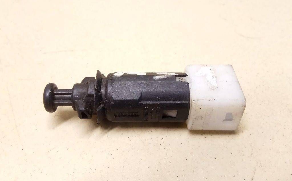 выключатель концевой (концевик) Renault Laguna 2 поколение 2004, 2.2 л., DCi, G9T 605, дизель, АКПП, серый, универсал, передний привод, 7700414988 - фото №1