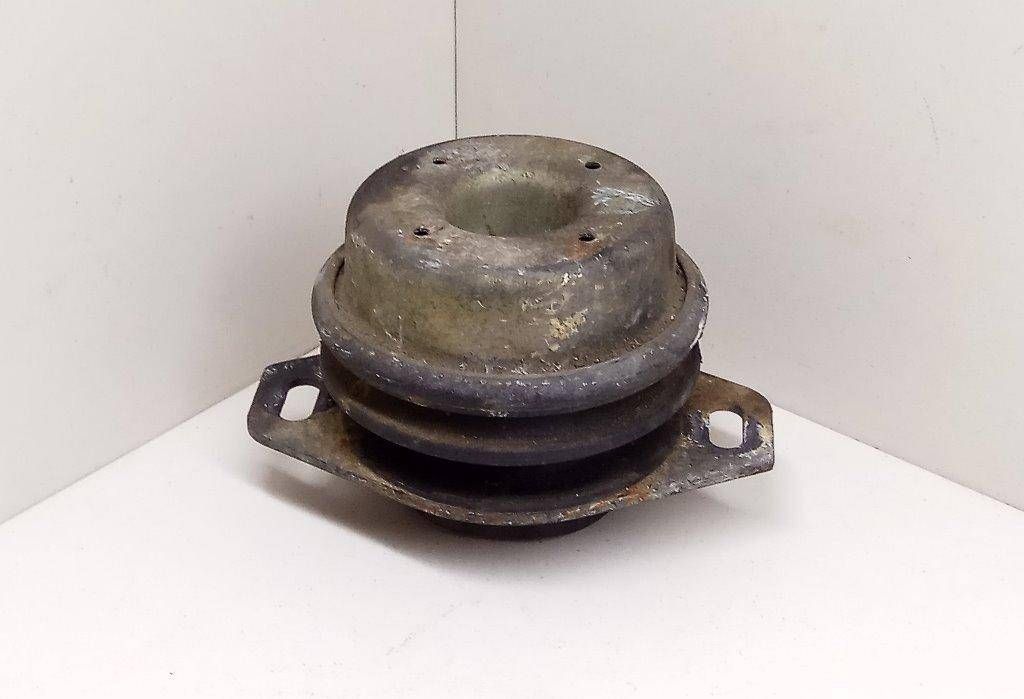 подушка крепления двигателя Peugeot 607 1 поколение 2003, 2.2 л., HDi, 4HX (DW12TED4/FAP), дизель, МКПП, темно-серый, седан, передний привод, 182735 - фото №1