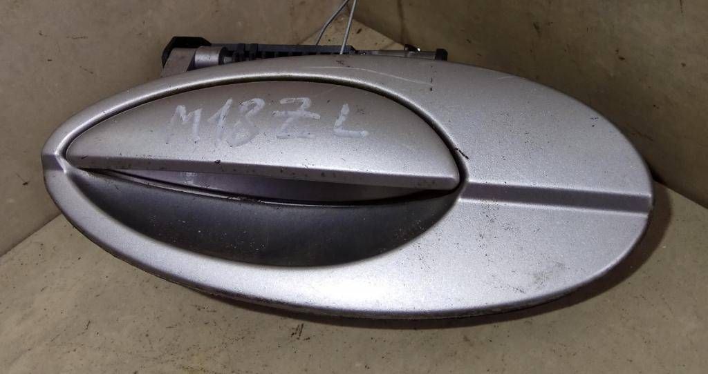ручка наружная задняя левая Citroen C5 1 поколение 2001, 2.2 л., HDi, 4HX (DW12TED4/FAP), дизель, 5МКПП, серебристый, универсал, передний привод, 9101S7 - фото №1