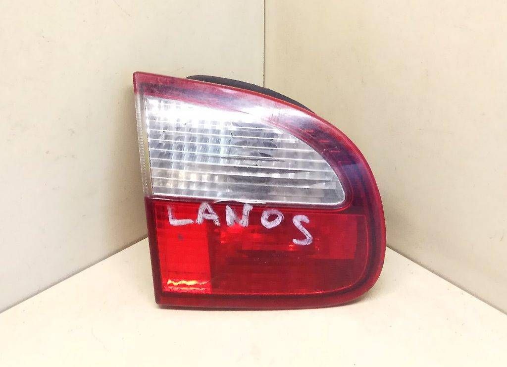 фонарь крышки багажника левый Daewoo Lanos T100 1999, 96304629 - фото №1