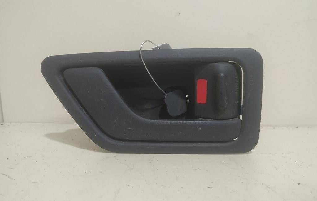 ручка внутренняя передняя правая Hyundai Getz 1 поколение 2004, 1.6 л., i, G4ED, бензин, МКПП, синий, хетчбэк 5 дв., передний привод, 82821-TB010 - фото №1