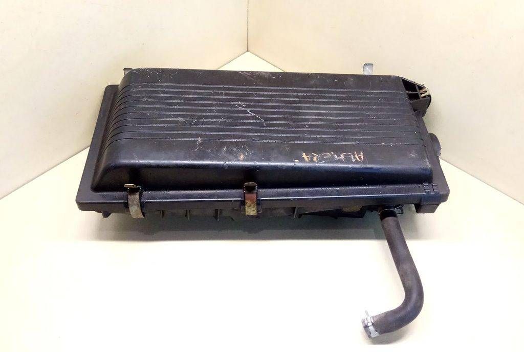 корпус воздушного фильтра Nissan Almera N15 1996, 1.4 л., i, бензин, 165002M300 - фото №1