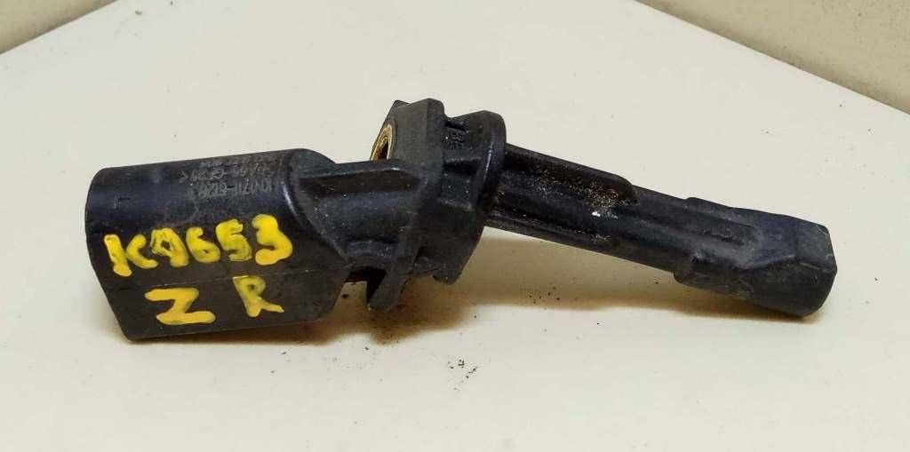 датчик ABS Volkswagen Passat B6 2008, 2.0 л., i, BPY, бензин, АКПП, серый, седан, передний привод, 7H0927803, 1K0927808 - фото №1