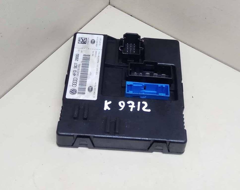 блок комфорта Audi A6 4F/C6 2006, 3.2 л., i, BKH, бензин, АКПП, тёмно-синий, седан, передний привод, 4F0907289G - фото №1