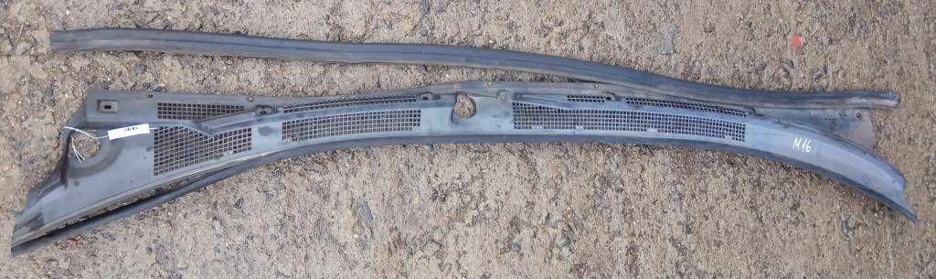 дождевик Mitsubishi Galant 8 поколение EA2W 1998, 2.0 л., i, 4G63 (SOHC 16V), бензин, АКПП, темно-серый, универсал, передний привод, MR192679 - фото №1