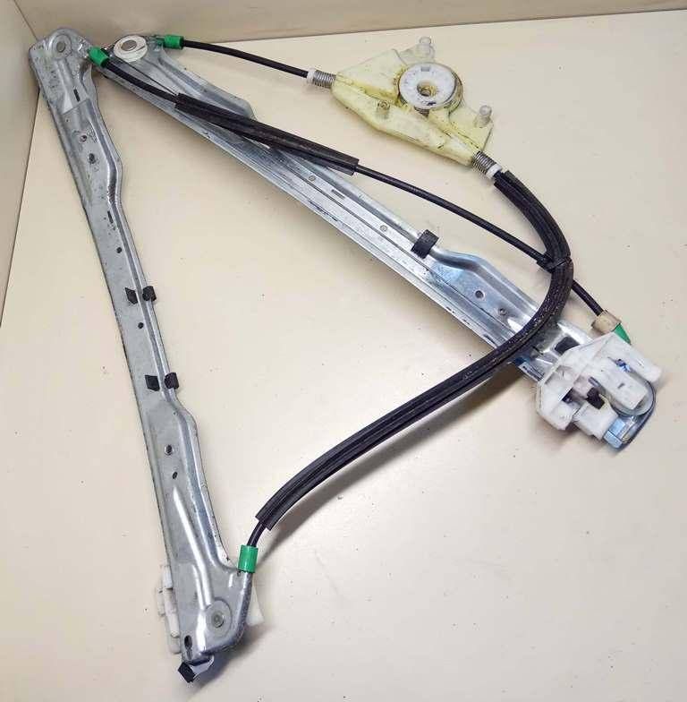 стеклоподъемник электрический передний правый Citroen C5 1 поколение 2001, 2.2 л., HDi, 4HX (DW12TED4/FAP), дизель, 5МКПП, серебристый, универсал, передний привод, 9222P5, 9222J7 - фото №1