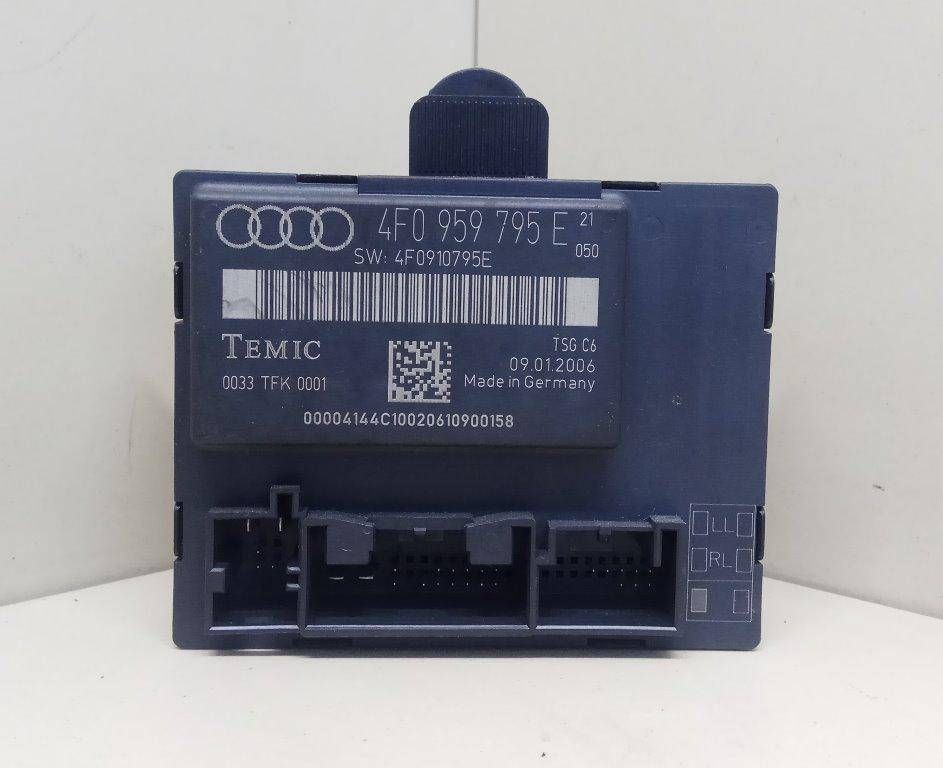 блок комфорта Audi A6 4F/C6 2006, 3.2 л., i, BKH, бензин, АКПП, тёмно-синий, седан, передний привод, 033TFK0001, 4F0959795E - фото №1