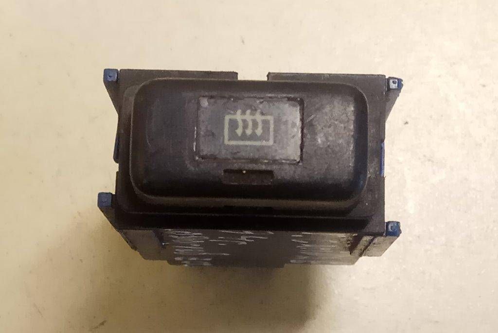 кнопка обогрева заднего стекла Toyota Carina E 1 поколение T190 1994 - фото №1